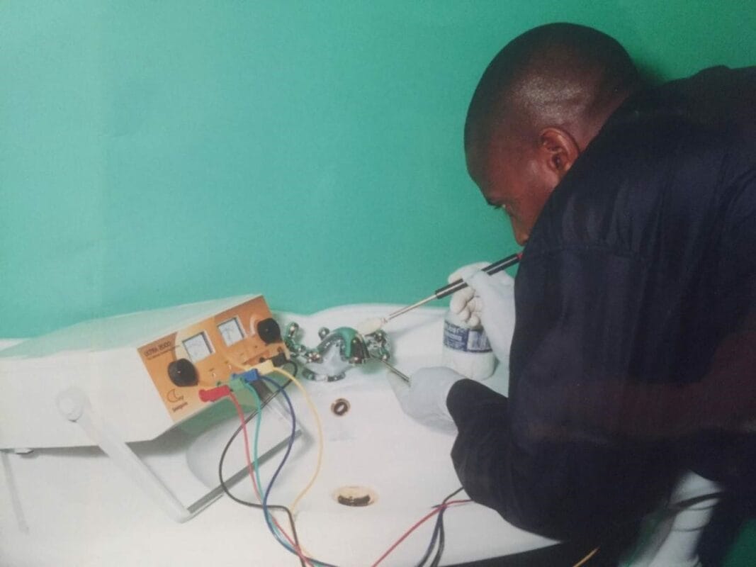 Goldgenie founder with Europe’s first portable gold plating system